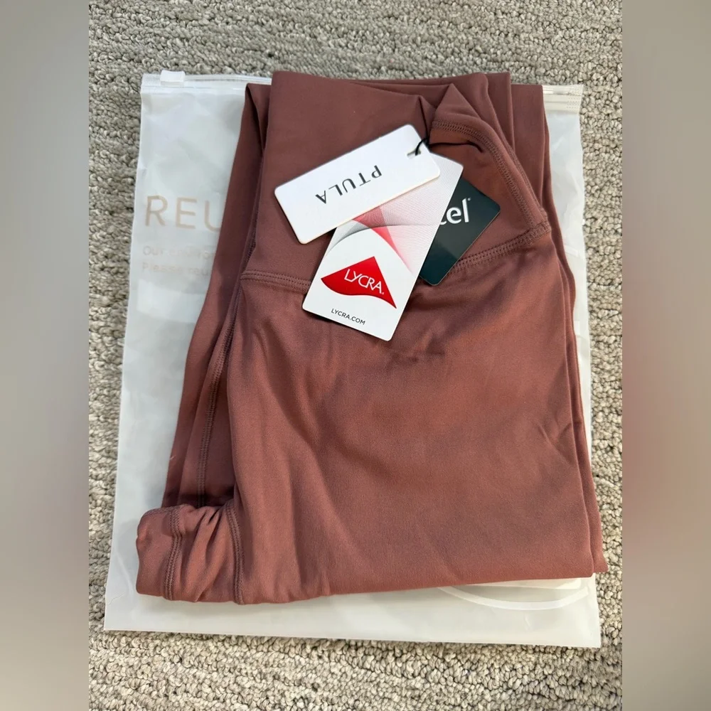 P’tula FEATHERTECH Classic Legging - Redwood: 26” - Picture 7 of 7